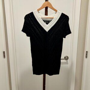 Peace of Cloth - BBQ Whites Colorblock Short Sleeve V-Neck Sz XS - Black, White